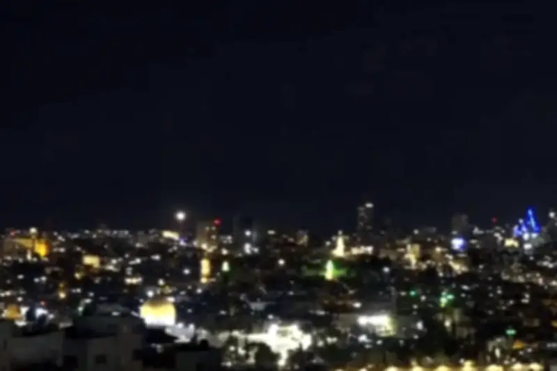 Israel Phóng Hàng Chục Tên Lửa Chặn Đợt Tấn Công Hỏa Lực Từ Iran