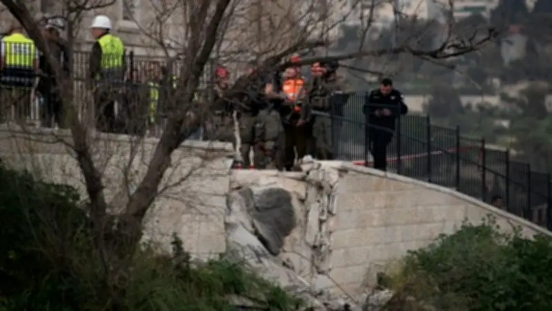 Israel tuyên bố đánh chặn tên lửa Iran, đàm phán Mỹ bị Tehran bác bỏ