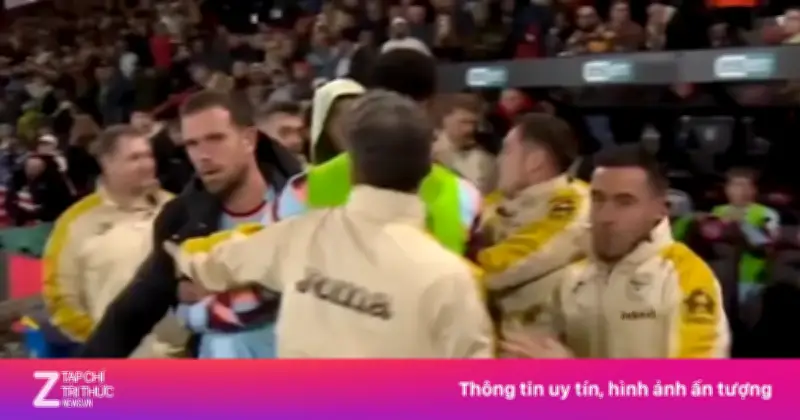 Jordan Henderson Bất Ngờ Mất Kiểm Soát Sau Trận Hòa Với Bournemouth