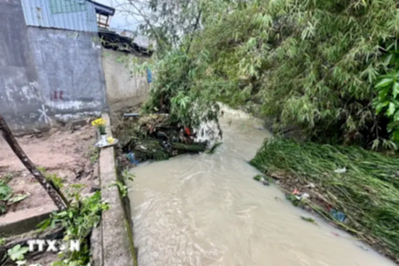 Đắk Lắk: Một người tử vong do bị nước cuốn khi khơi thông miệng cống