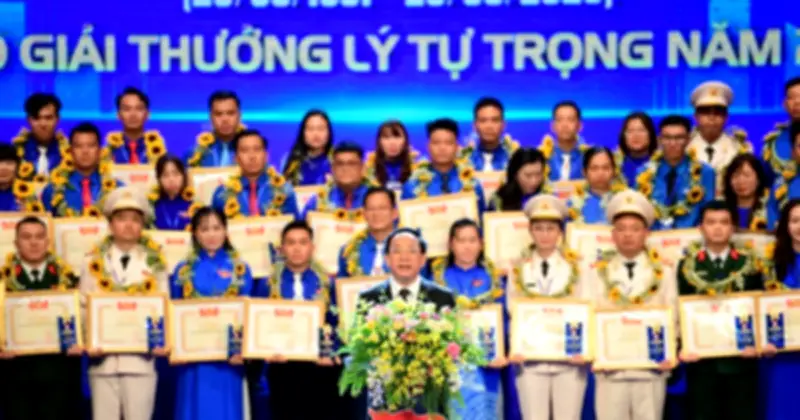 Kỷ niệm 95 năm Đoàn TNCS Hồ Chí Minh: Trao giải Lý Tự Trọng và đón nhận Huân chương Lao động hạng nhất