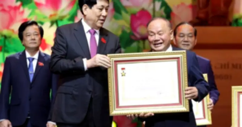 Kỹ sư 90 tuổi được phong Anh hùng Lao động nhờ sáng chế máy nông nghiệp giá rẻ