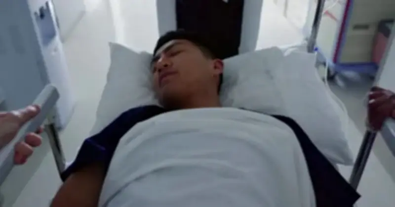 Kỹ sư công nghệ suýt mất mạng sau 10 phút chơi cầu lông: Bài học về nguy cơ tim mạch tiềm ẩn