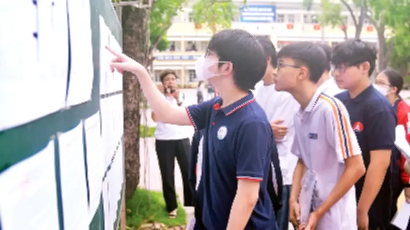 Kỳ thi lớp 10: Phép thử giá trị mới và sự dịch chuyển trong lựa chọn nghề nghiệp