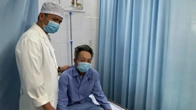 Kỹ thuật ít xâm lấn giúp bệnh nhân hoại tử khớp háng tập đi sau 2 ngày