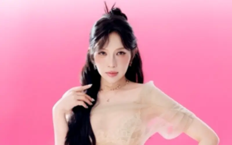 Khả Như Biến Hóa Phong Cách Ngày Càng Gợi Cảm, Thu Hút Sự Chú Ý