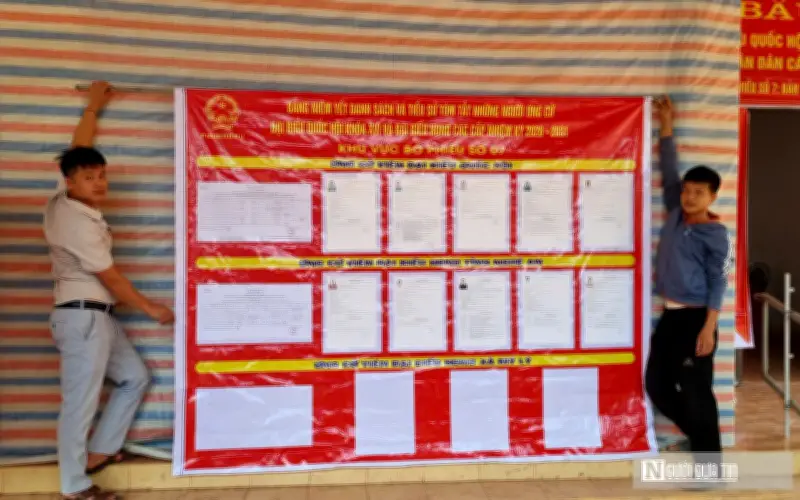 Khí thế bầu cử rực đỏ khắp vùng cao biên giới Nghệ An