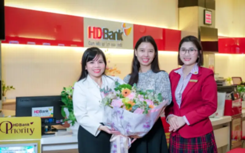 Khách hàng TP.HCM trúng giải đặc biệt 3 tỷ đồng từ chương trình Tiết kiệm Tỷ phú HDBank