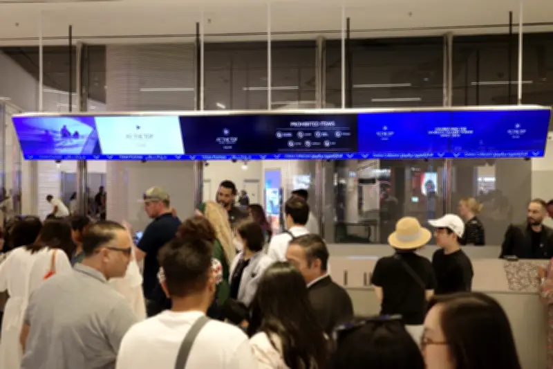 Khách Việt kể phút rời Dubai, 30 phút sau đã nghe tin tên lửa tấn công