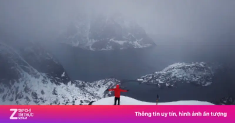 Khách Việt một mình leo núi tuyết Na Uy, tưởng chết vì nguy hiểm