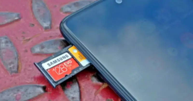 Khe cắm thẻ nhớ microSD dần biến mất trên smartphone: Xu hướng và lý do đằng sau