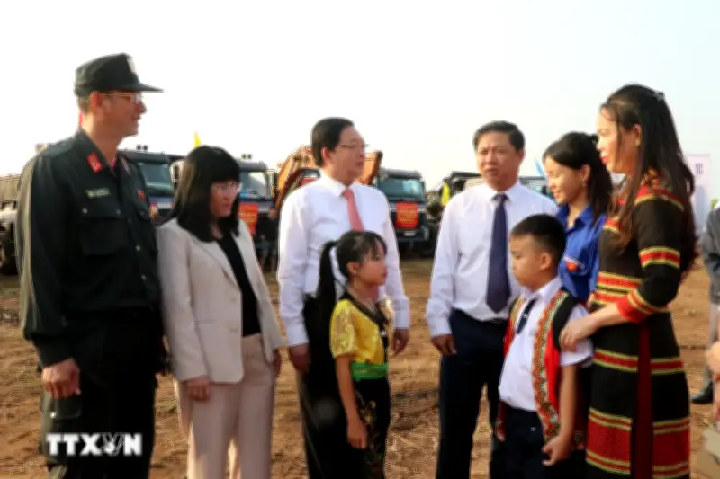 Khởi công dự án trường nội trú liên cấp tại Quảng Trị và Đắk Lắk