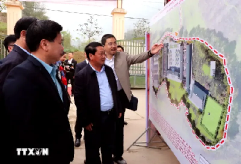 Khởi công đồng loạt các trường nội trú liên cấp tại vùng biên giới