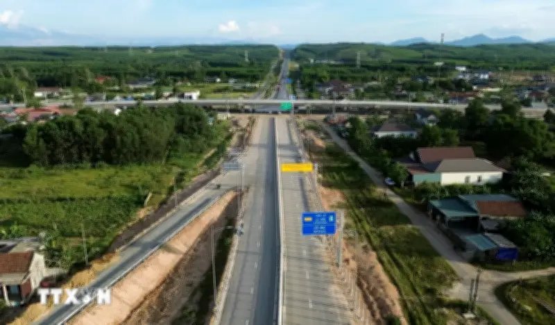 Khởi công tuyến cao tốc Sơn La - Điện Biên, kết nối vùng Tây Bắc