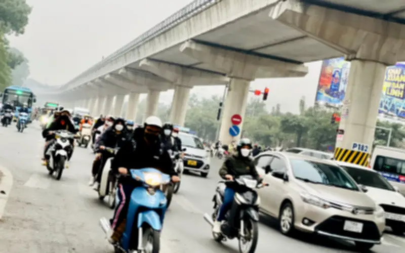 Khối không khí lạnh tràn về Hà Nội và miền Bắc, nhiệt độ giảm mạnh