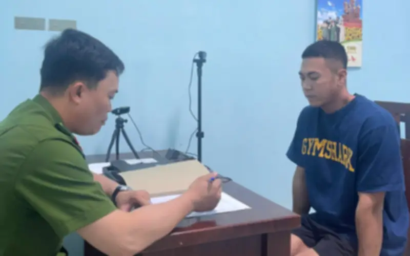 Khởi tố, bắt tạm giam người đàn ông hành hung nữ shipper tại TP.HCM