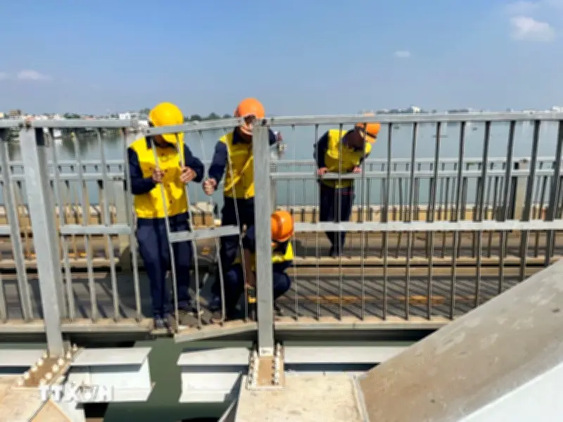 Khởi tố vụ án sà lan và cầu ghenh khiến đường sắt Bắc Nam gián đoạn