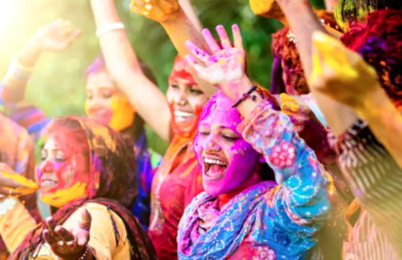 Khám Phá Những Điều Thú Vị Về Lễ Hội Sắc Màu Holi Nổi Tiếng Thế Giới