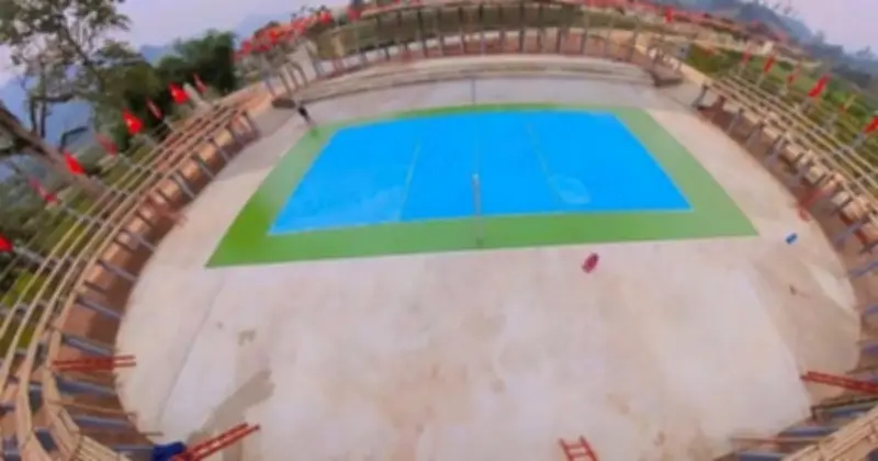 Khán đài tre khổng lồ 1.500 chỗ hoàn thành phục vụ Lễ hội Hoa Gạo tại Nghệ An