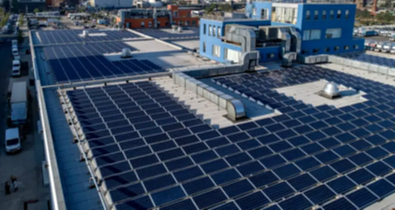 Không Cần Vốn, Chủ Nhà Vẫn Có Thêm Thu Nhập 20 Năm Từ Mái Nhà