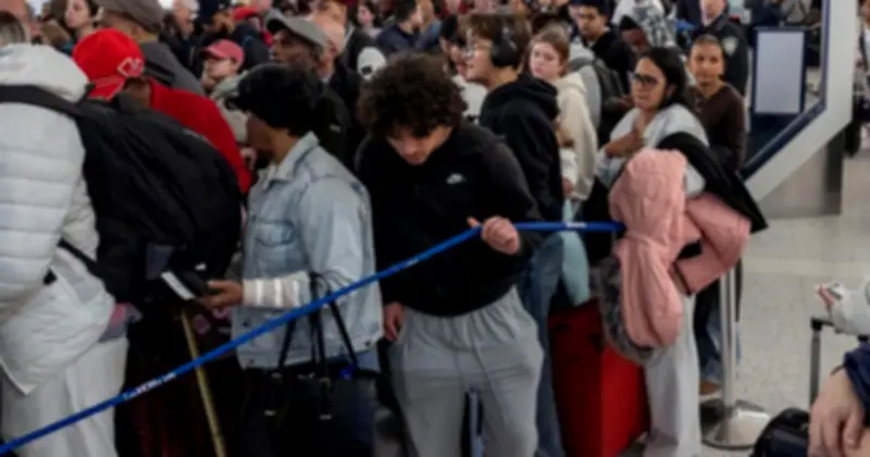 Khủng hoảng nhân sự TSA: Tỷ lệ vắng mặt cao nhất từ khi chính phủ Mỹ đóng cửa