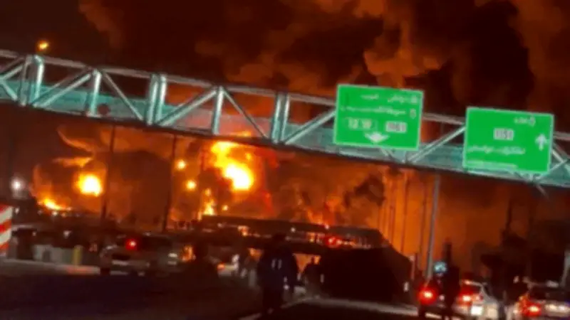 Khủng hoảng năng lượng châu Á: Than đá hồi sinh khi nguồn cung LNG bị đứt gãy