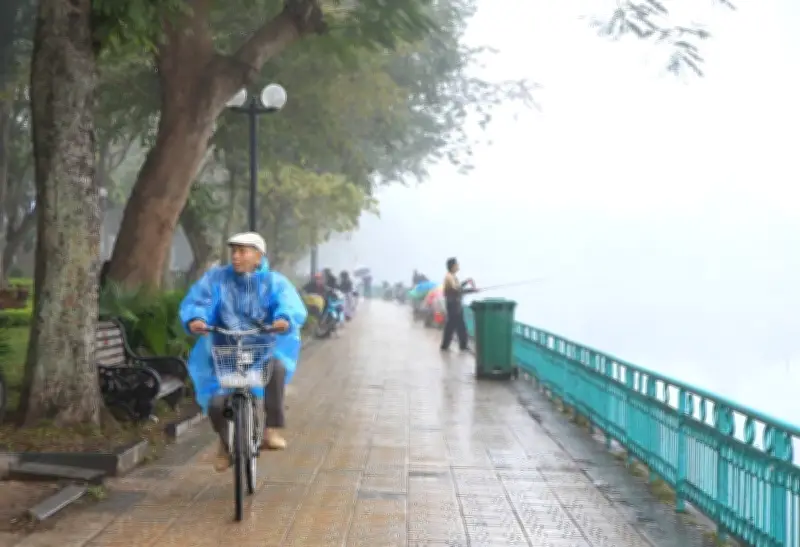 Không khí lạnh mạnh gây gió giật cấp 9 trên biển Bắc Bộ, trời rét đậm