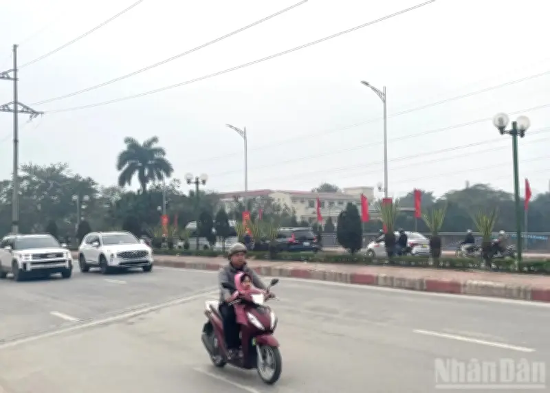 Không khí lạnh tràn về, Bắc Bộ và Trung Bộ đối mặt với mưa rét và biển động mạnh