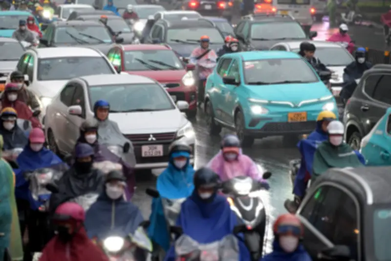 Không Khí Lạnh Tràn Về, Miền Bắc Chuyển Mưa Rét Từ Đêm Nay