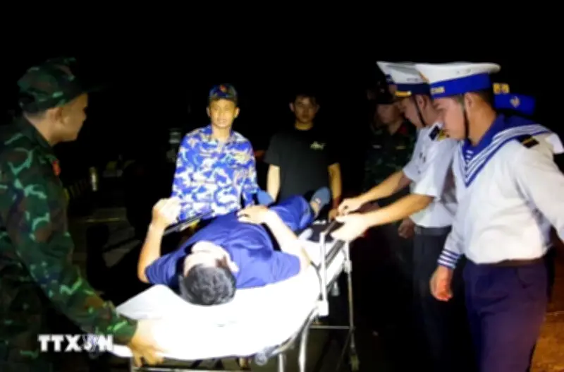 Khánh Hòa Cấp Cứu Kịp Thời Ngư Dân Bị Tai Nạn Do Lặn Sâu