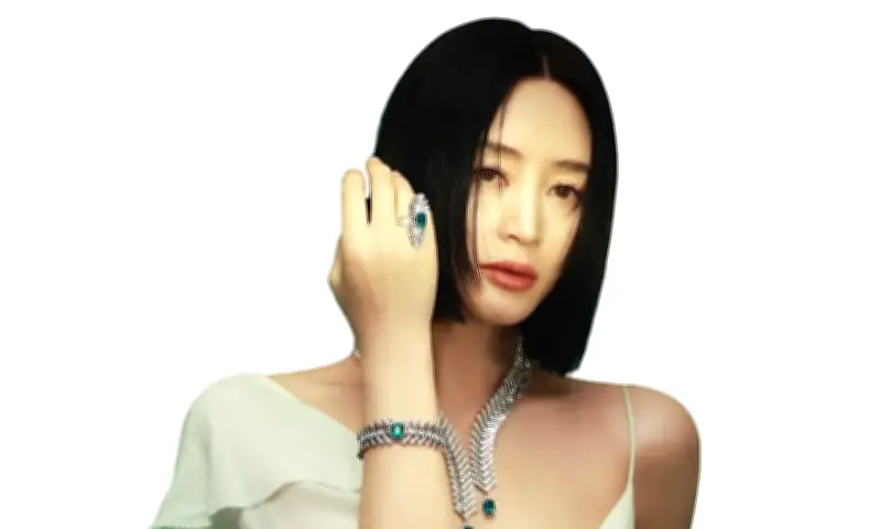 Kim Hye Soo - 'Nữ hoàng sexy' Hàn Quốc vẫn gợi cảm ở tuổi 56