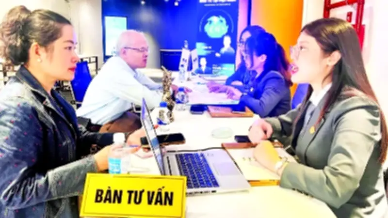 Kiều hối Việt Nam đạt 190 tỷ USD trong 10 năm: Tiềm năng lớn nhưng còn nhiều rào cản