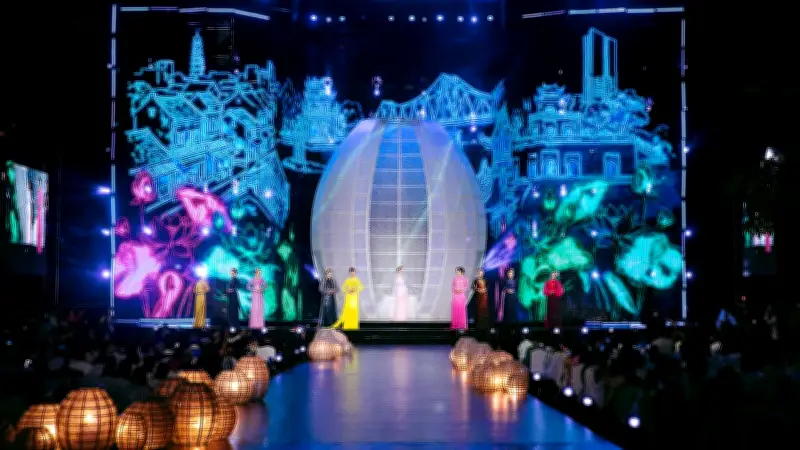 Lễ Hội Áo Dài TP.HCM 2026: Nhà Thiết Kế Đỗ Trịnh Hoài Nam Giới Thiệu BST 'Việt Nam Gấm Hoa'