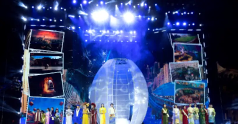 Lễ hội Áo dài TP.HCM lần thứ 12 khai mạc rực rỡ, hướng tới kỷ niệm 50 năm Thành phố mang tên Bác