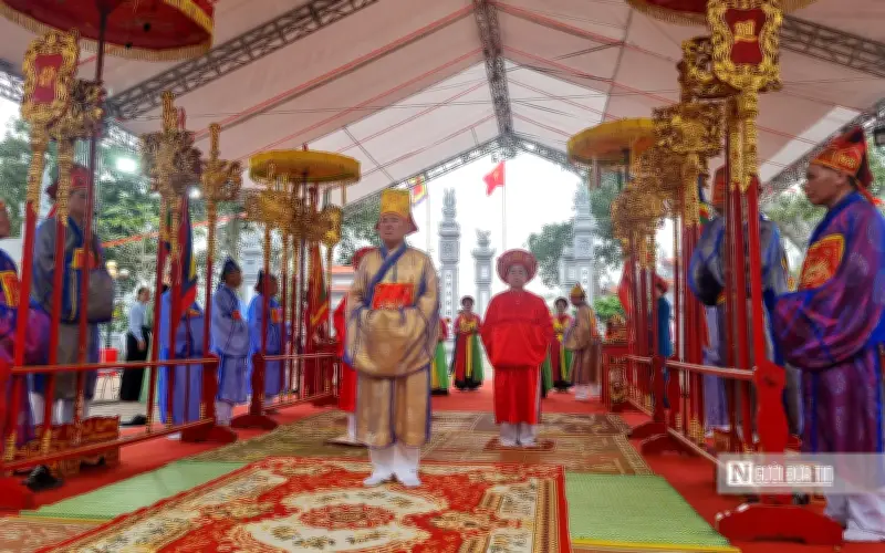 Lễ hội Từ Lương Xâm 2026 khai mạc với nghi lễ di cung Đức vương Ngô Quyền