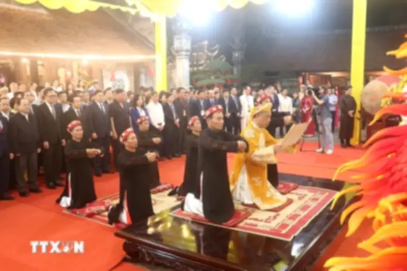 Lễ hội truyền thống, dự án cảng Đại Lai và chương trình sữa học đường được triển khai