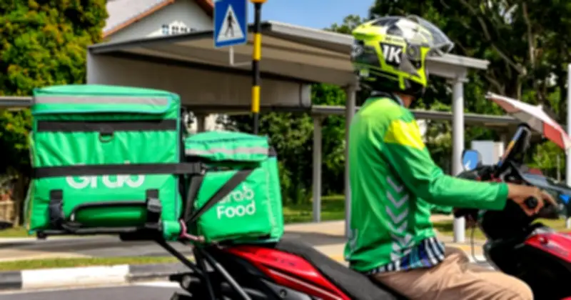 Lao động nền tảng Singapore: Từ 'vùng xám' pháp lý đến ghế ngồi đàm phán chính thức