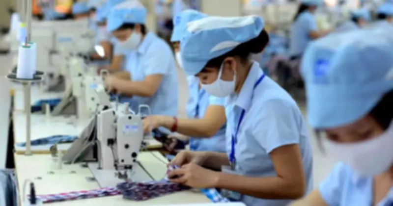 Lịch nghỉ lễ tháng 4-5/2026: Người lao động được nghỉ 2 đợt, lương làm thêm cao gấp 4-5 lần