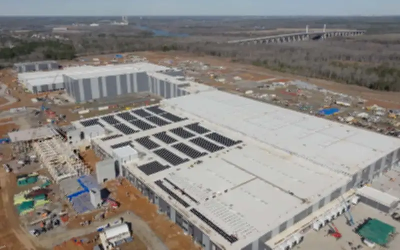 LEGO Đầu Tư 1,5 Tỷ USD Vào Nhà Máy Mỹ Kết Hợp Năng Lượng Mặt Trời Quy Mô Lớn