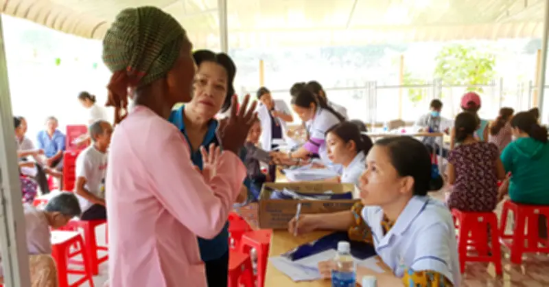 Lợi dụng khám nhân đạo, gom bệnh nhân có BHYT: Nguy cơ trục lợi bảo hiểm