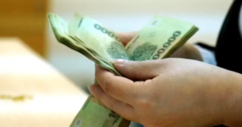 Lãi suất liên ngân hàng bất ngờ tăng vọt, ngân hàng lớn đồng loạt điều chỉnh lãi suất tiết kiệm