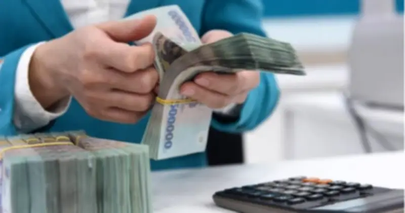 Lãi suất liên ngân hàng giảm mạnh, nhiều ngân hàng có động thái mới