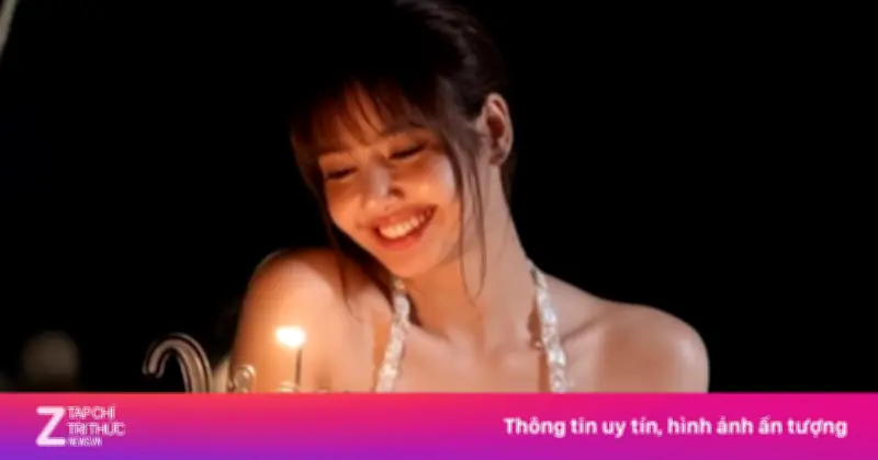 Lisa mừng sinh nhật tuổi 29 với loạt ảnh gợi cảm bên bờ biển, thu hút triệu lượt thích