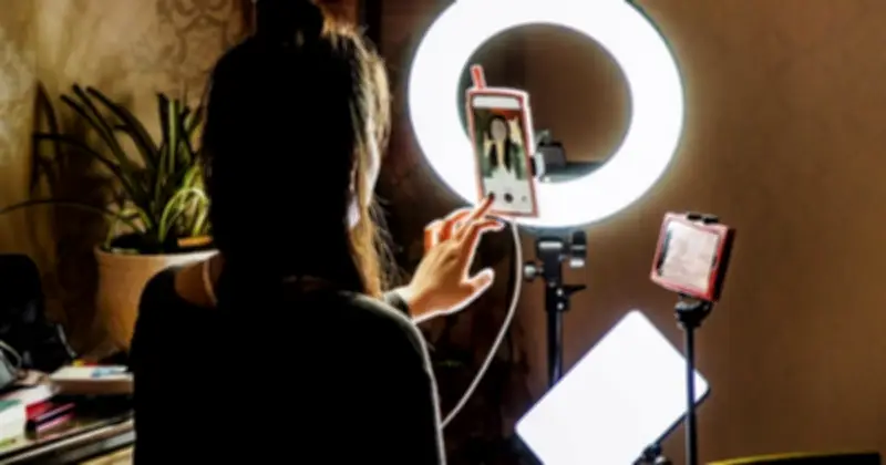 Livestream Phản Cảm Có Thể Bị Phạt Đến 20 Triệu Đồng Theo Dự Thảo Mới