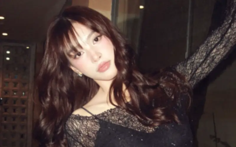 Lâm Moon Tỏa Sáng Tựa Bạch Nguyệt Quang Với Phong Cách Thời Trang Ấn Tượng