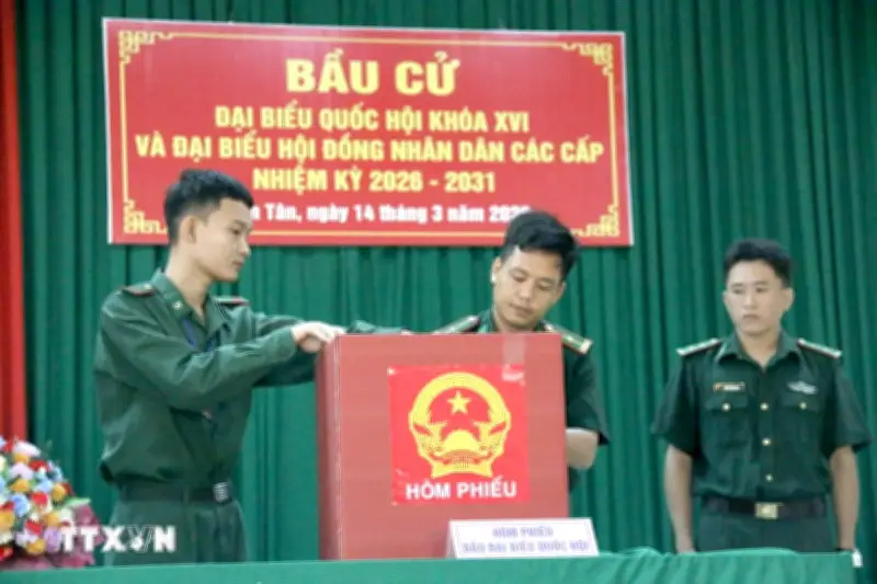 Lâm Đồng: 100% cử tri tại 5 điểm bầu cử sớm hoàn thành nghĩa vụ công dân