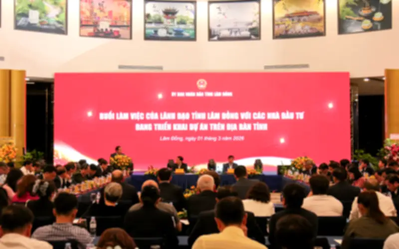 Lâm Đồng gặp mặt 359 doanh nghiệp, quyết tâm tháo gỡ khó khăn để đạt tăng trưởng 2 con số