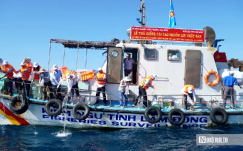 Lâm Đồng thả hơn 1,4 triệu con giống thủy sản nhân kỷ niệm 67 năm ngành Thủy sản