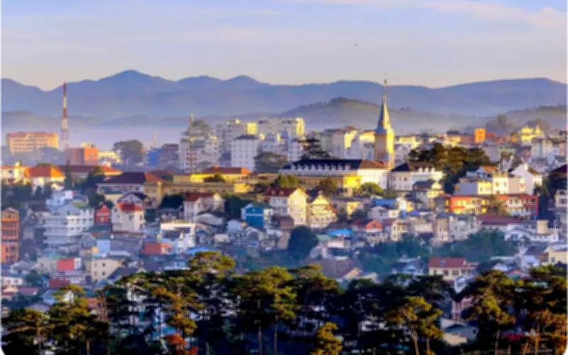 Lâm Đồng triển khai giải pháp thu hút khách du lịch khi sân bay Liên Khương tạm đóng cửa