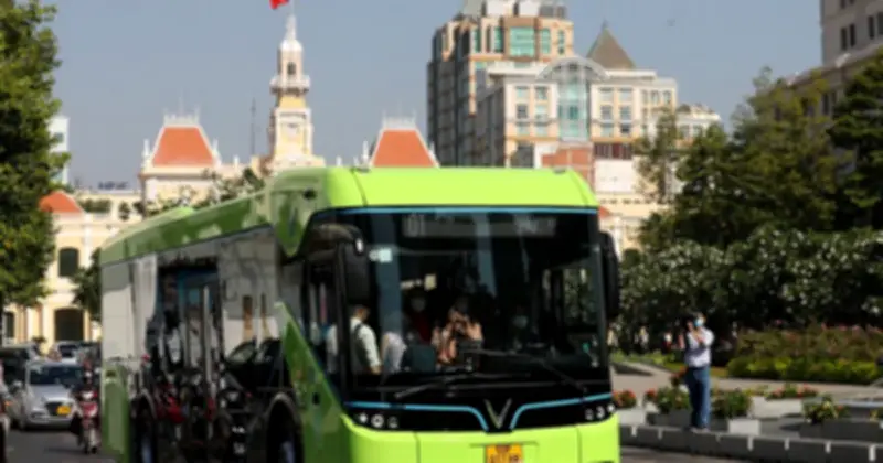Làn Sóng Chuyển Dịch Mạnh Mẽ: Metro Và Xe Buýt Điện Thay Đổi Văn Hóa Giao Thông TPHCM